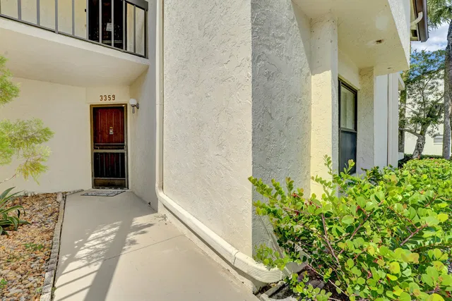 Residence photo 2