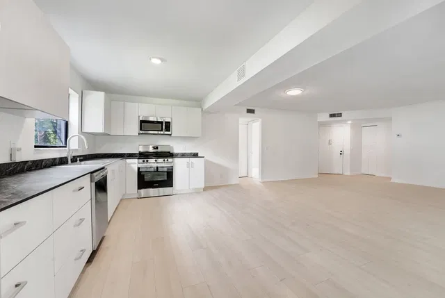 Residence photo 8
