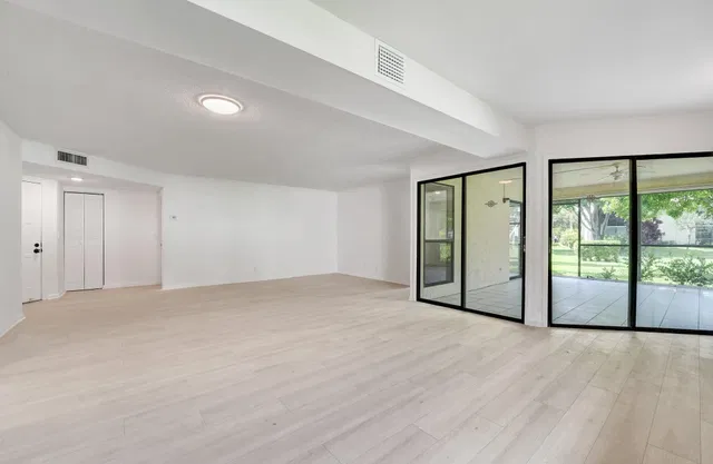 Residence photo 9