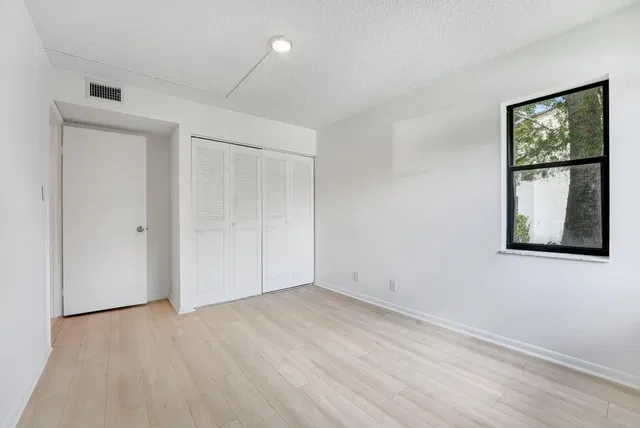 Residence photo 18