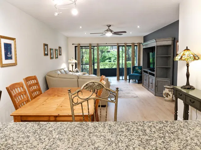 South Palm Beach Unit 123 photo 8
