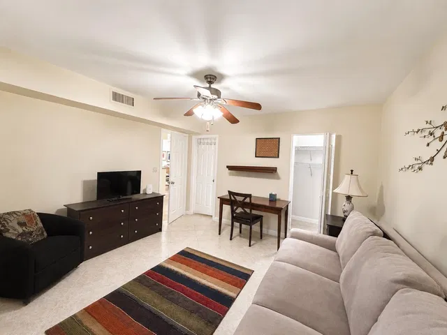 South Palm Beach Unit 123 photo 14