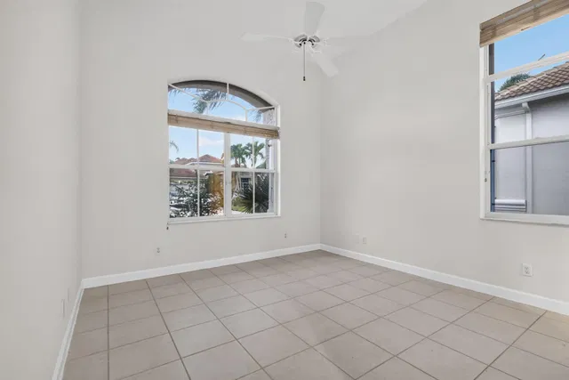 Residence photo 6