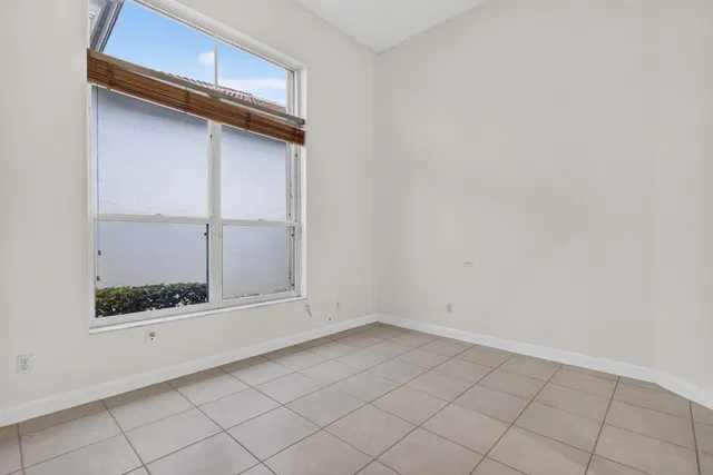 Residence photo 9