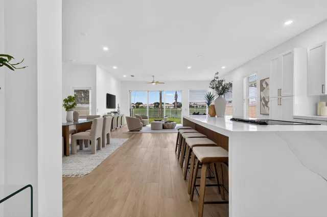 Residence photo 6