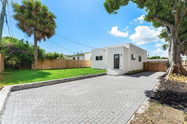 Residence photo 15