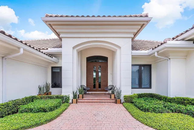 Royal Palm Yacht and Country Club Residence photo 2