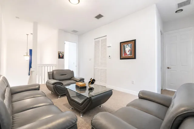  Unit 2514 photo 9