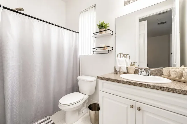  Unit 2514 photo 15