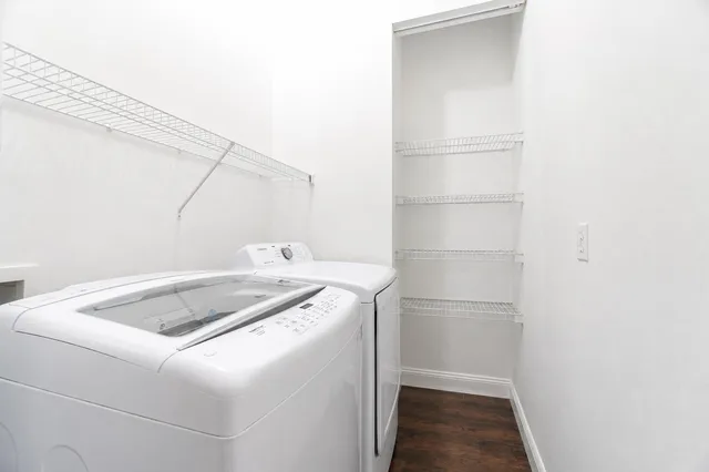  Unit 2514 photo 18