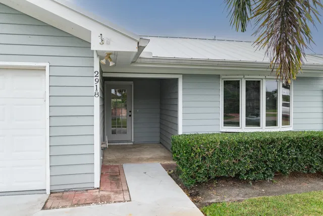 Residence photo 3
