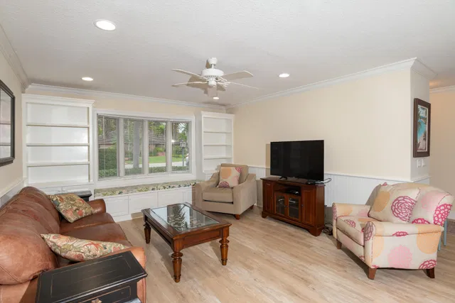 Residence photo 11