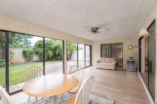 Residence photo 15