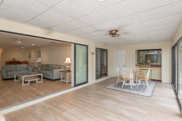 Residence photo 16