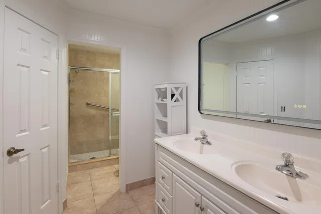 Residence photo 20