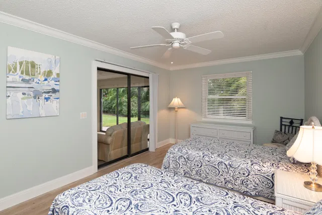 Residence photo 22