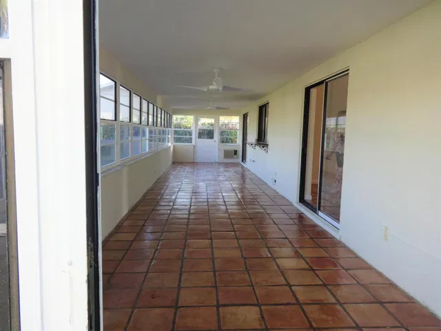 Residence photo 9