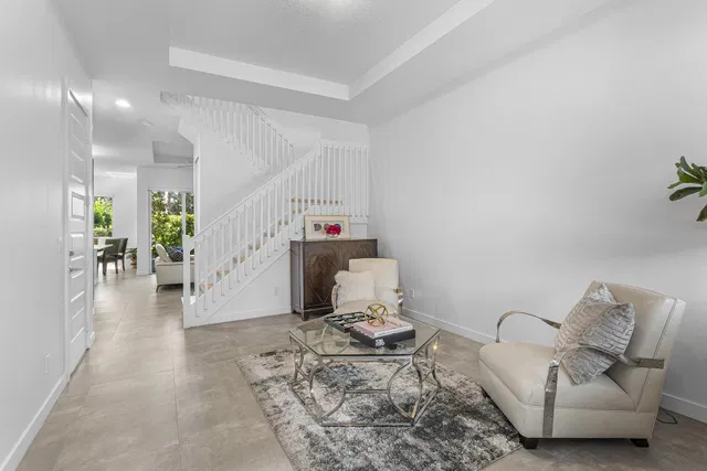  Residence photo 4