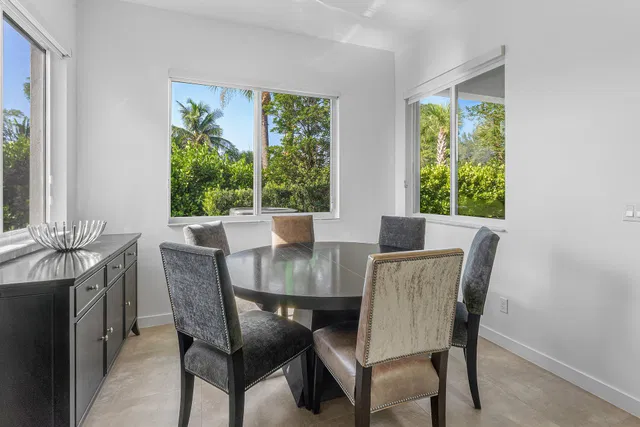  Residence photo 9