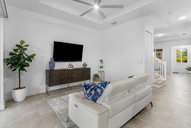  Residence photo 12