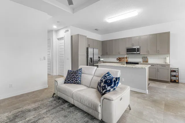  Residence photo 13