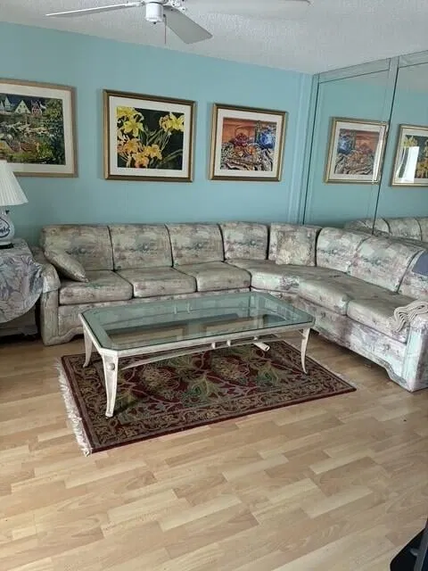Residence photo 2
