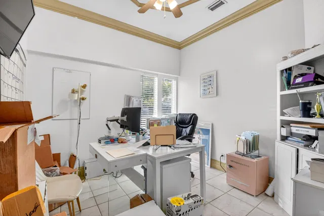 Residence photo 11
