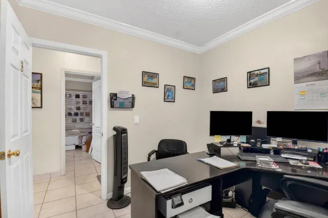 Residence photo 14