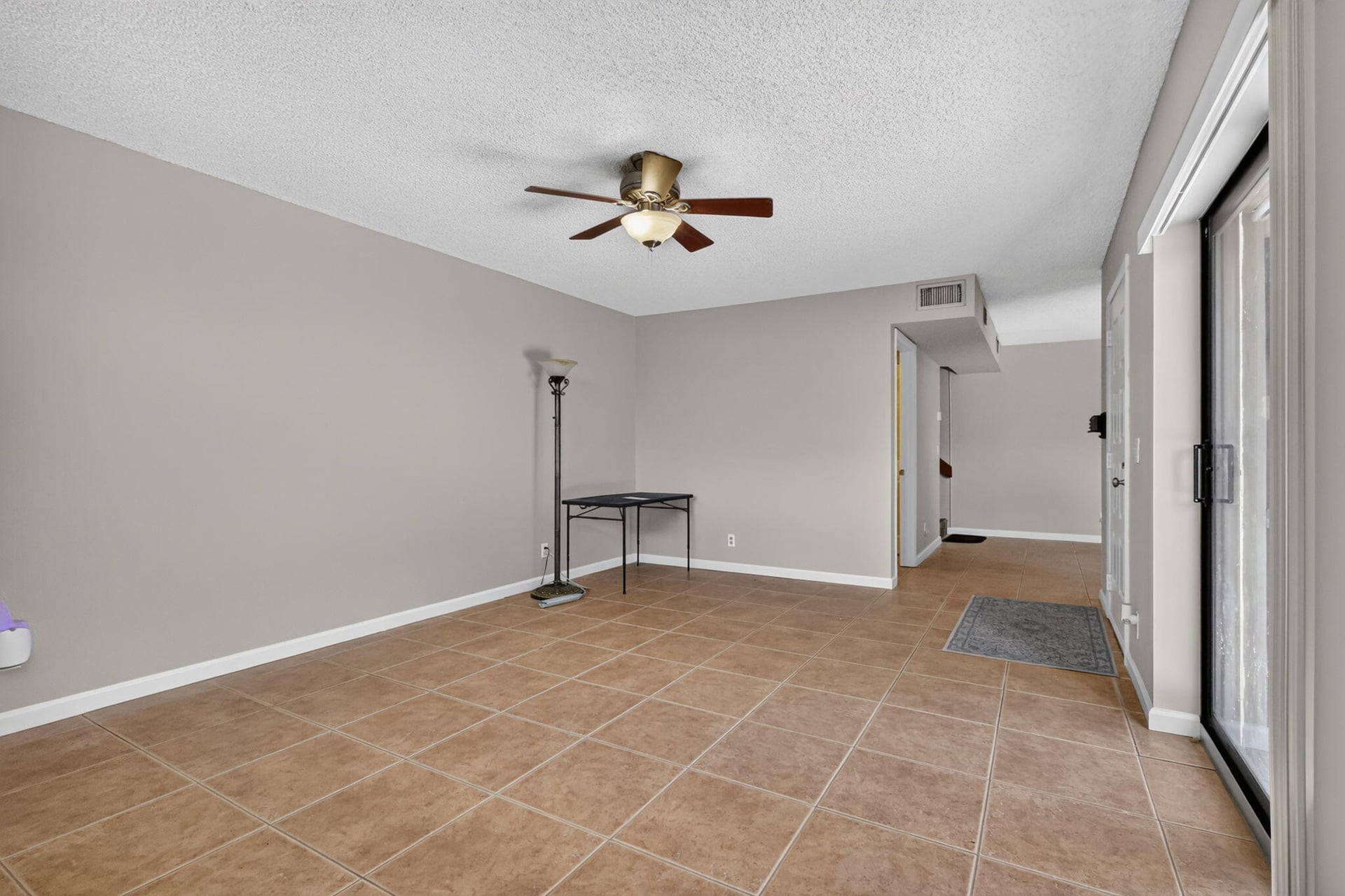 Residence photo 3