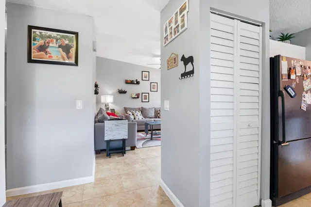 Residence photo 3