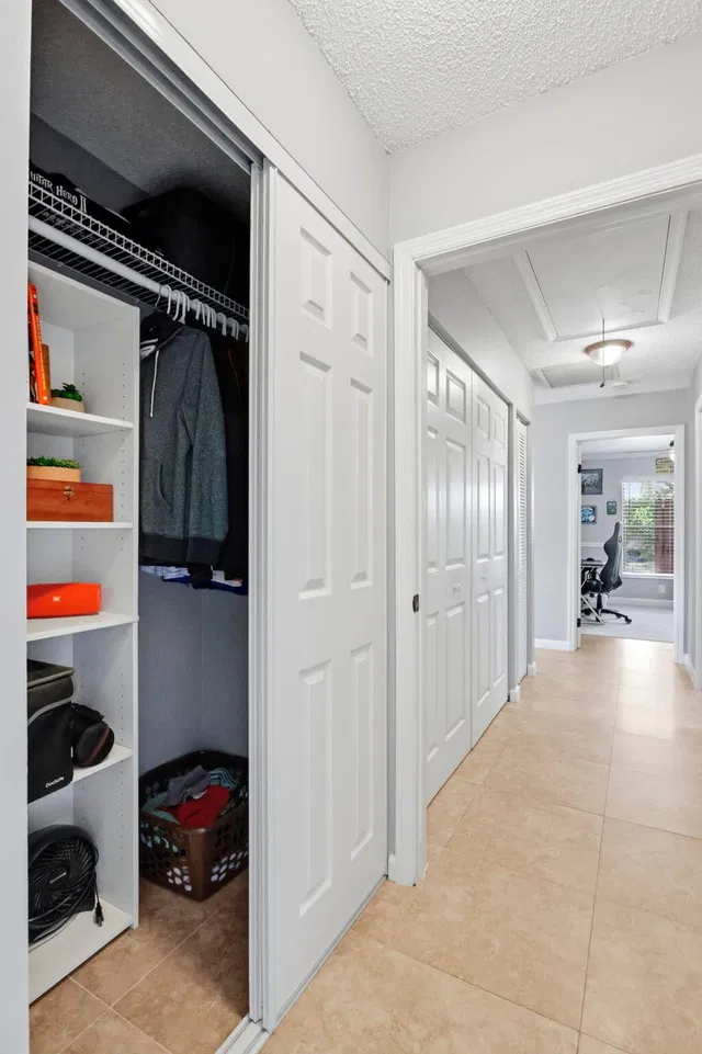Residence photo 15