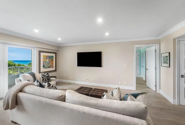 600 S Ocean Boca Unit 407 photo 3