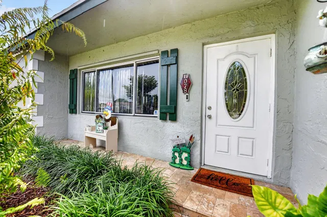 Residence photo 2
