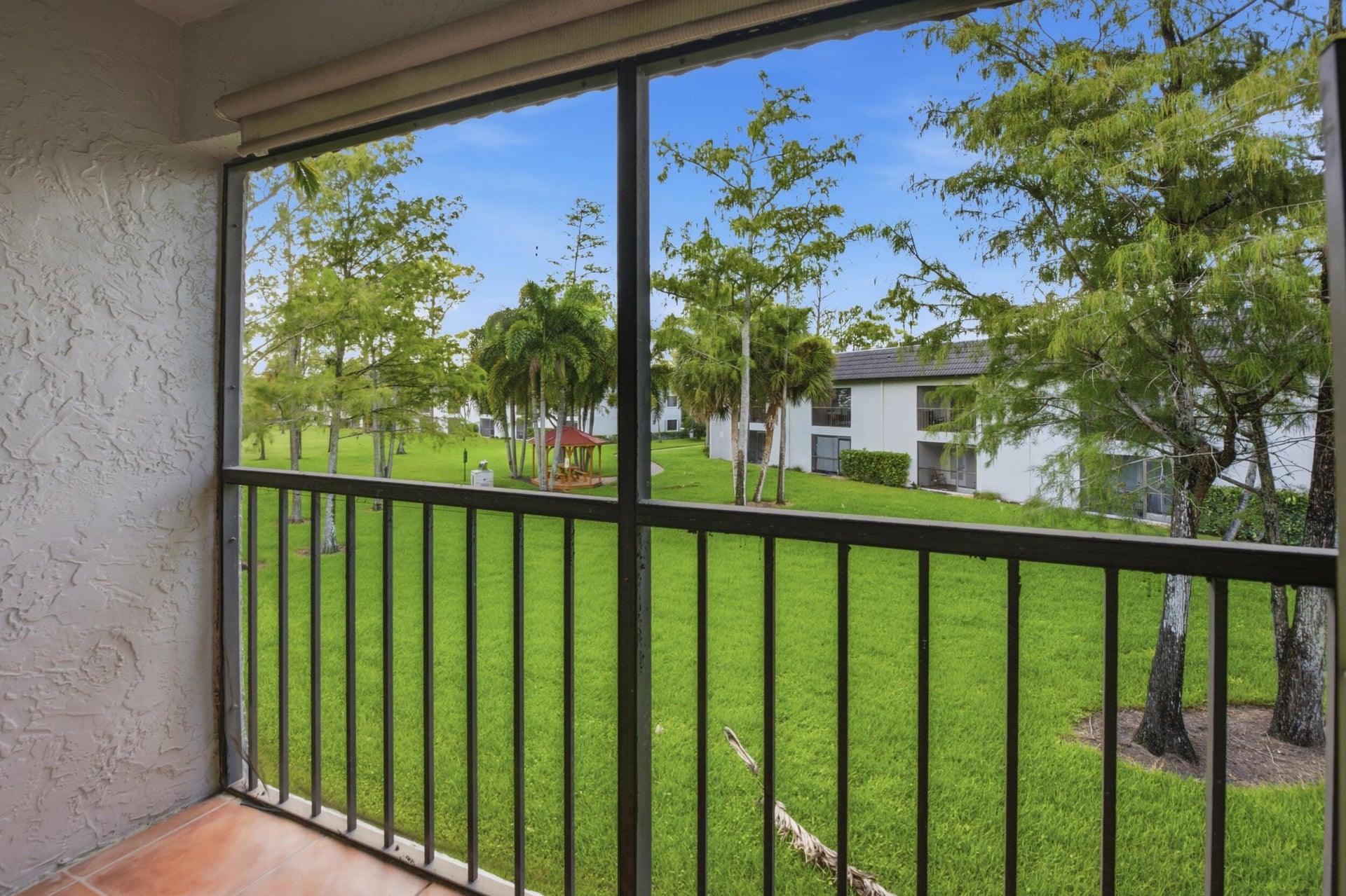 Unit 119 photo 17