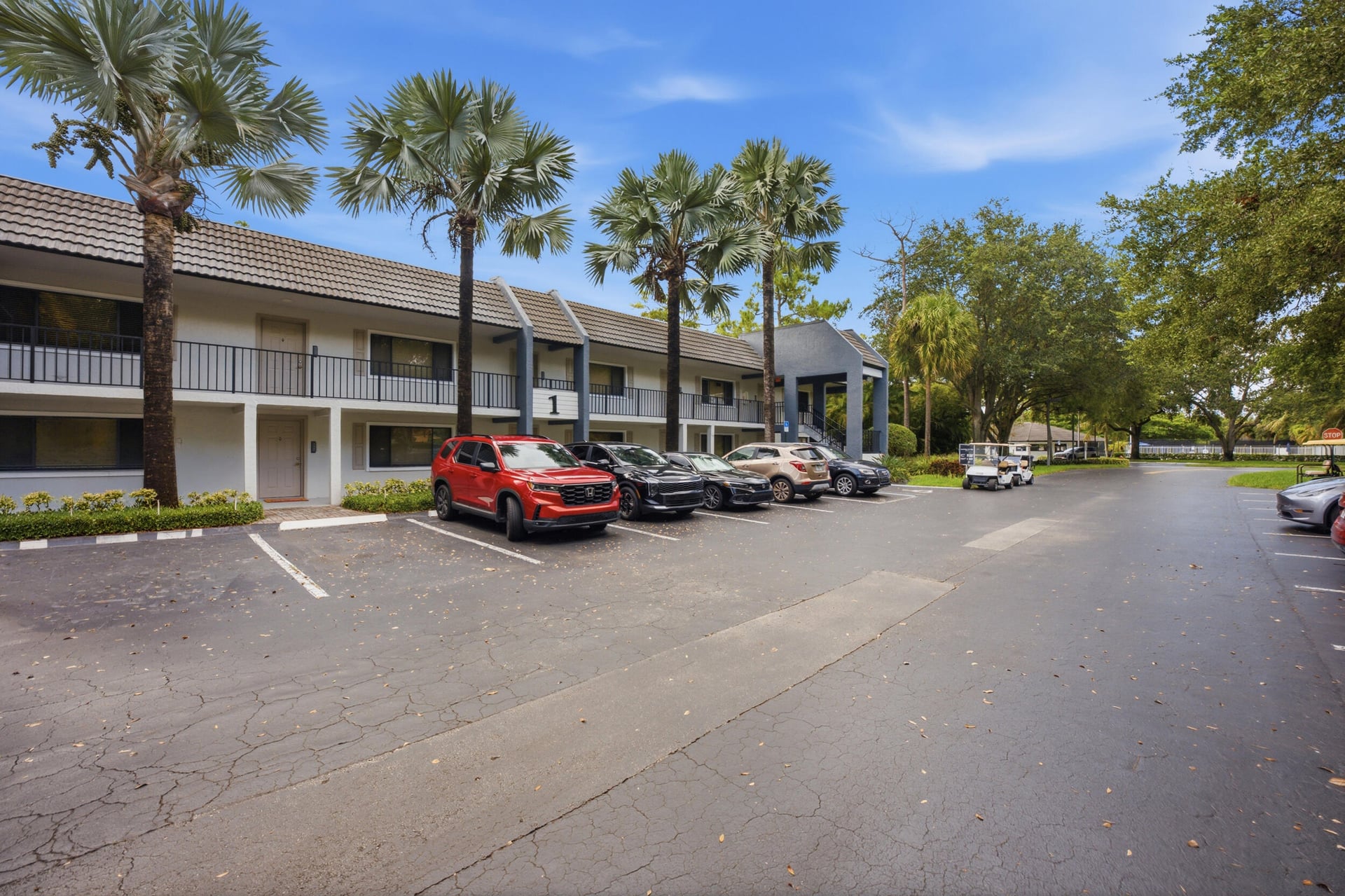 Unit 119 photo 30