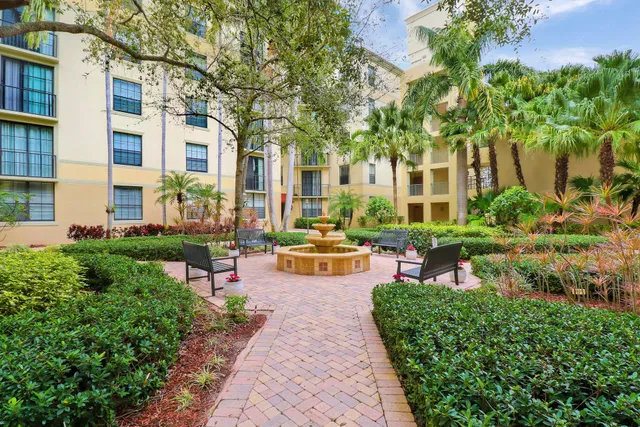 Courtyards in Cityplace Unit 411 photo 27