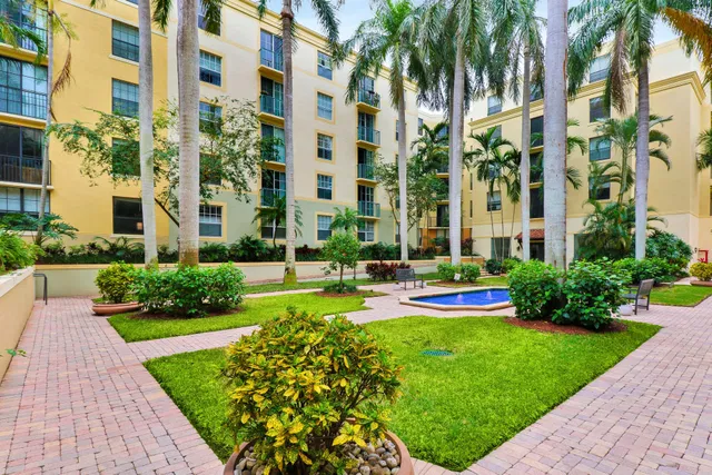 Courtyards in Cityplace Unit 411 photo 28