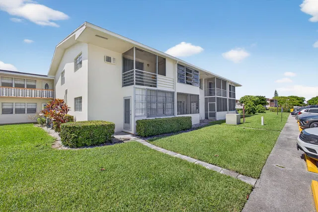 Residence photo 3