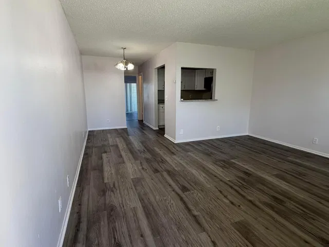 Residence photo 4