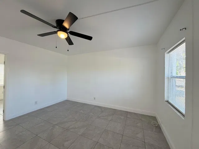 Residence photo 9