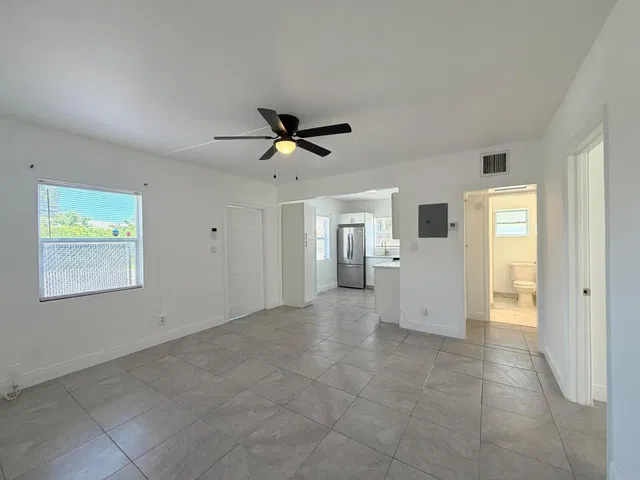 Residence photo 11