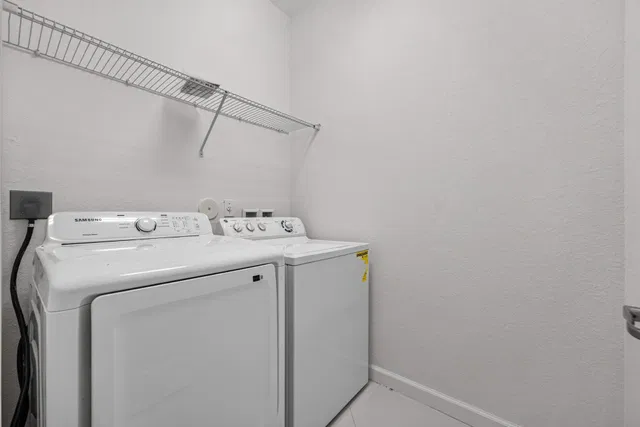 Residence photo 33