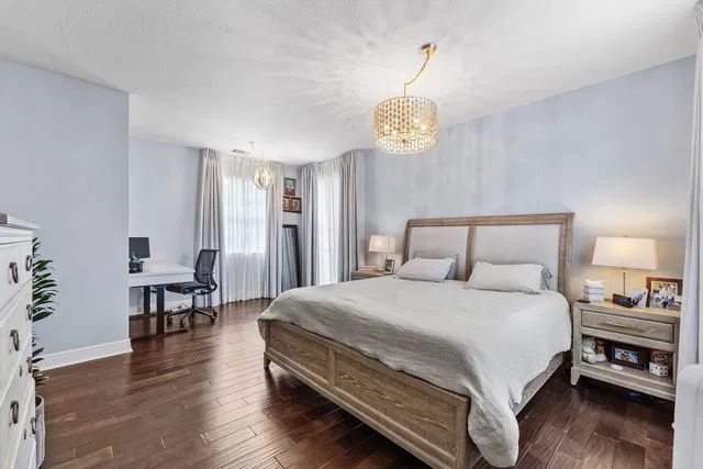Residence photo 33