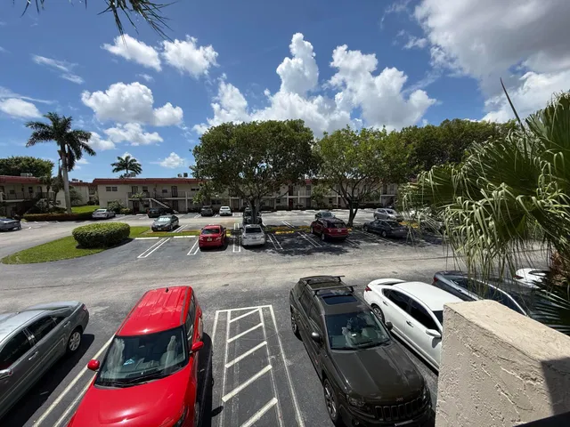 Unit 206 photo 2