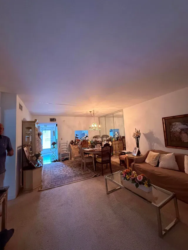 Unit 206 photo 7