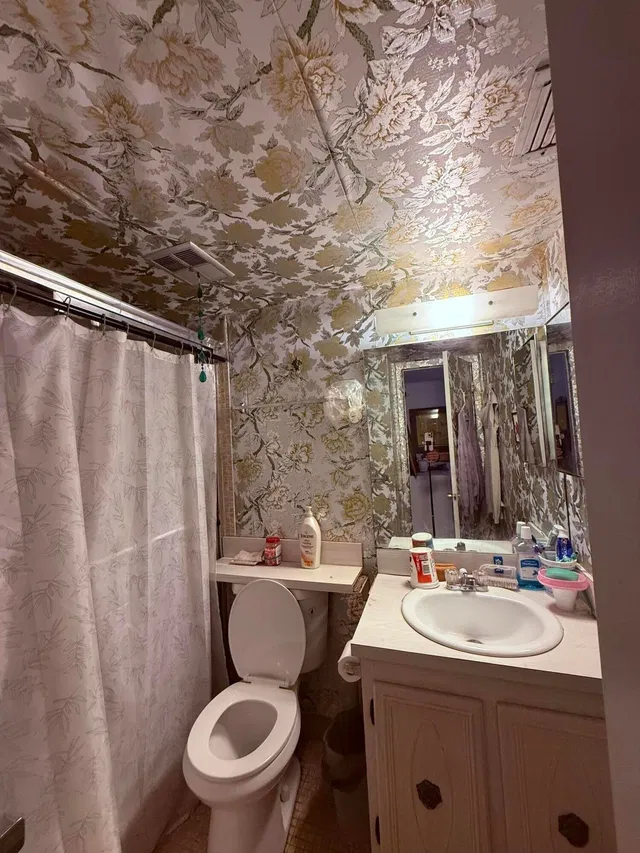 Unit 206 photo 8