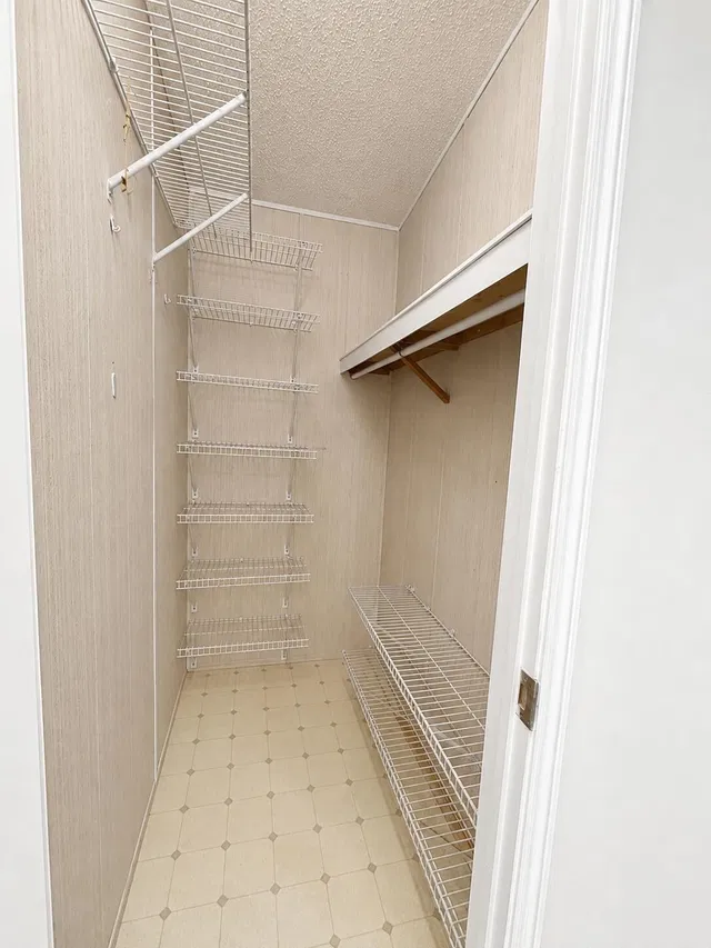 Residence photo 16