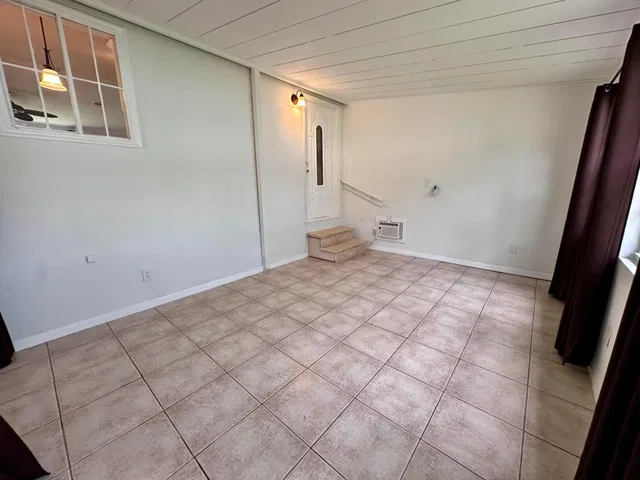 Residence photo 19
