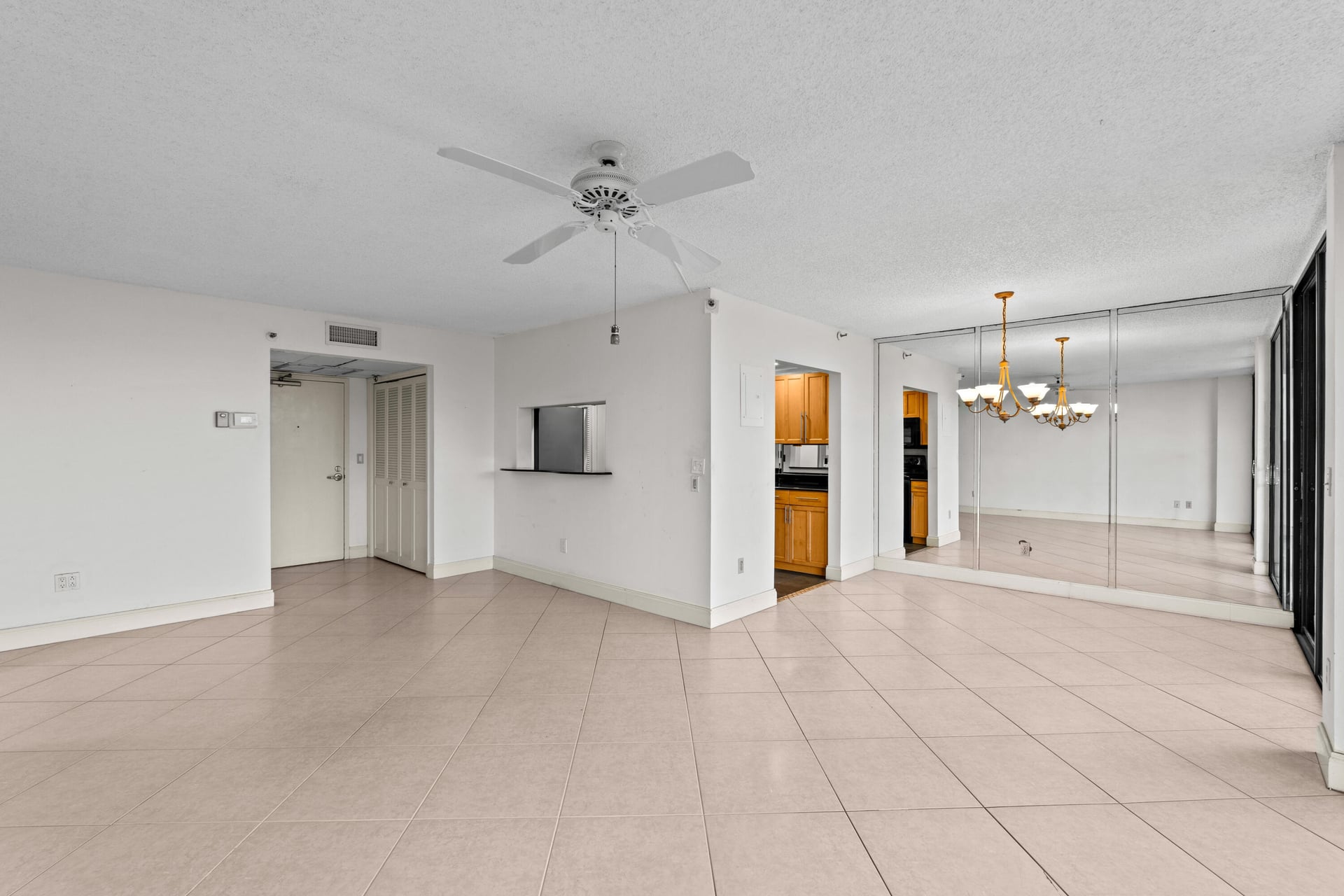 Unit 5110 photo 32