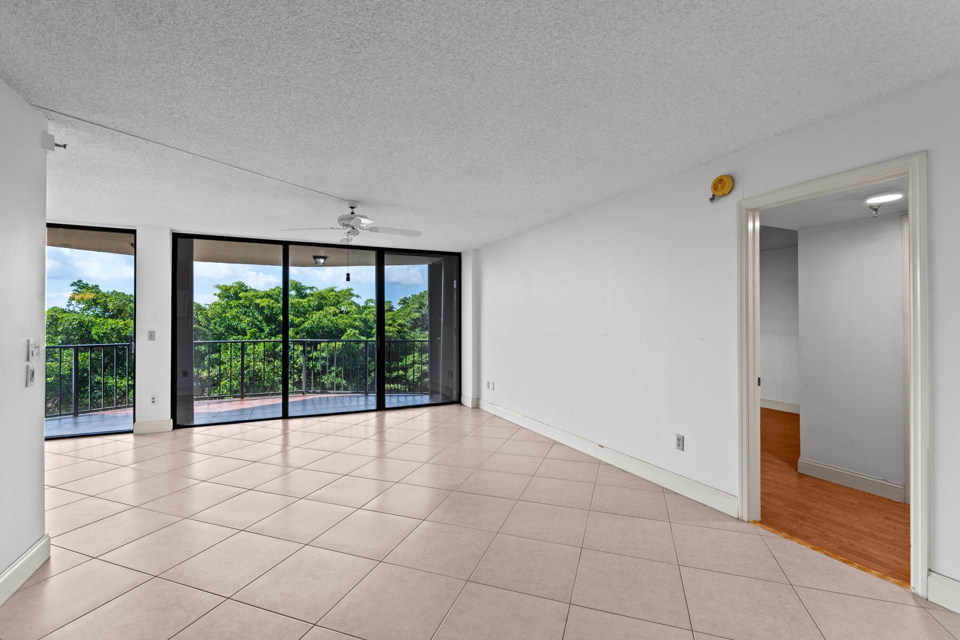 Unit 5110 photo 34